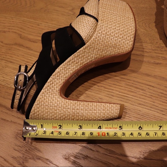 Summer platforms - Picture 3 of 5